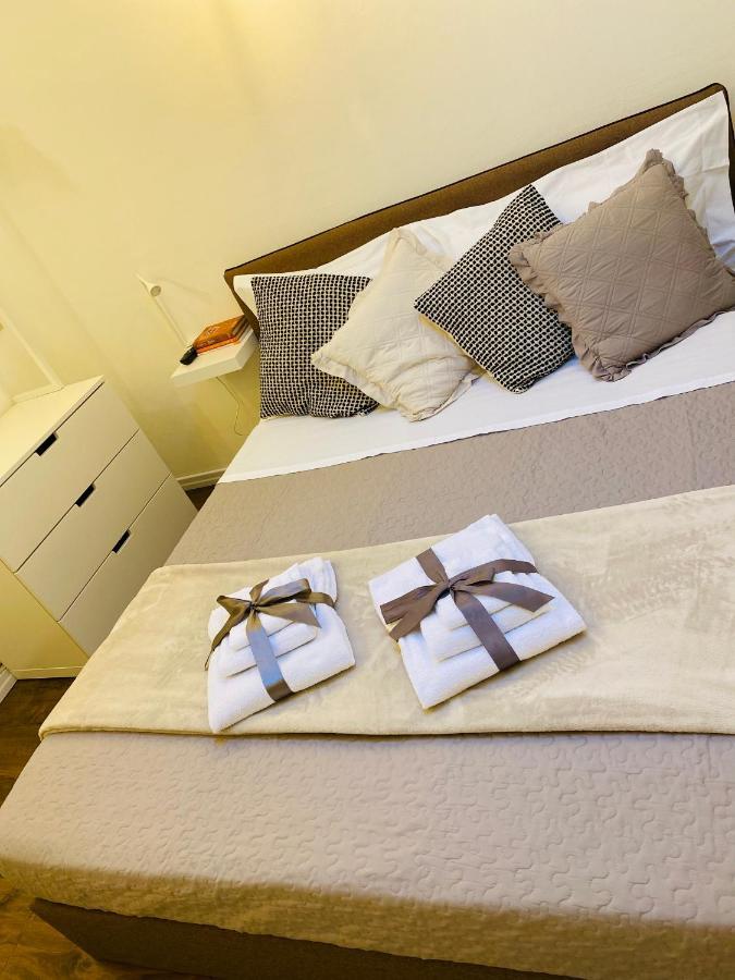 Casa Iryna Apartment Пиетра Лигуре Екстериор снимка