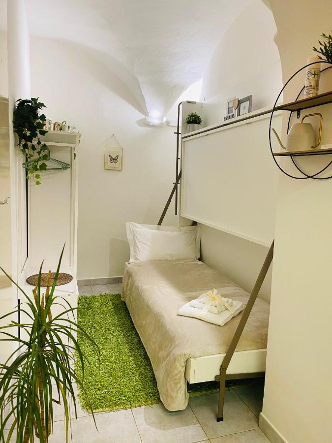 Casa Iryna Apartment Пиетра Лигуре Екстериор снимка