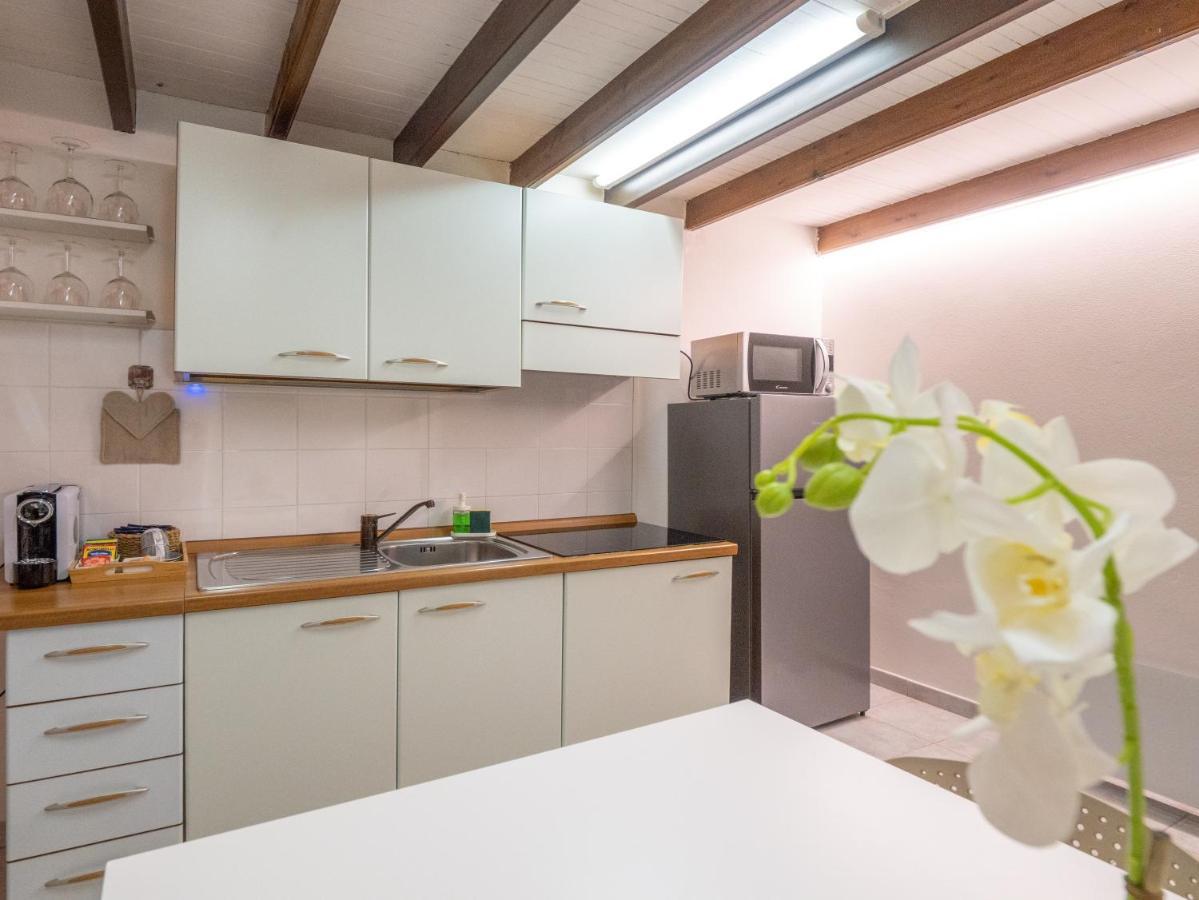 Casa Iryna Apartment Пиетра Лигуре Екстериор снимка