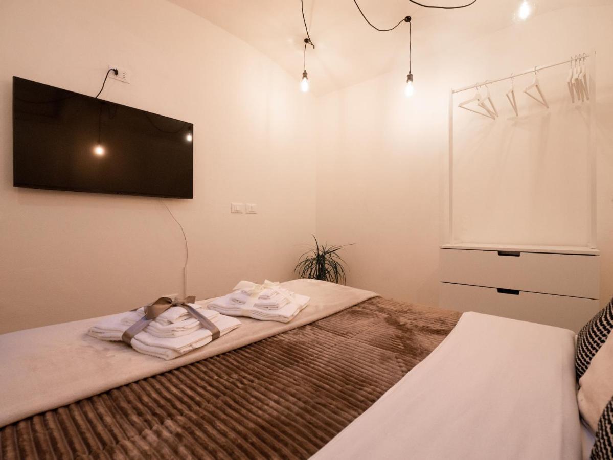 Casa Iryna Apartment Пиетра Лигуре Екстериор снимка