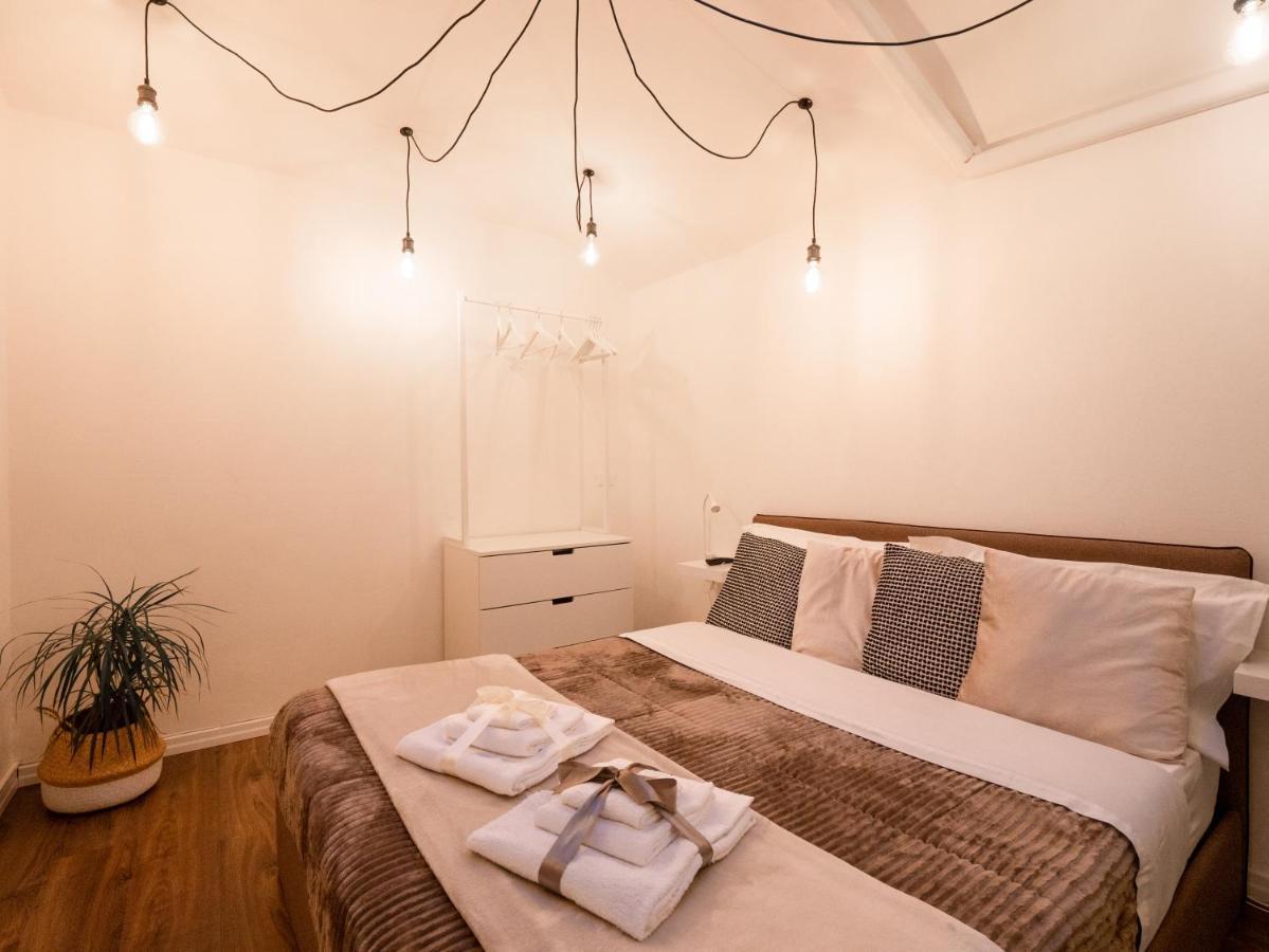 Casa Iryna Apartment Пиетра Лигуре Екстериор снимка