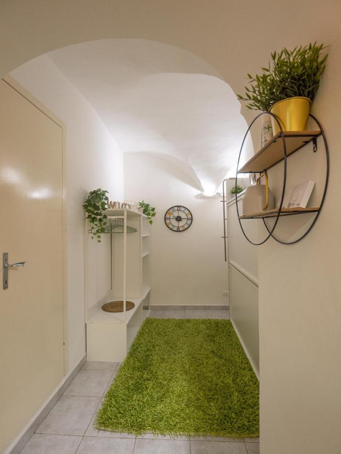 Casa Iryna Apartment Пиетра Лигуре Екстериор снимка