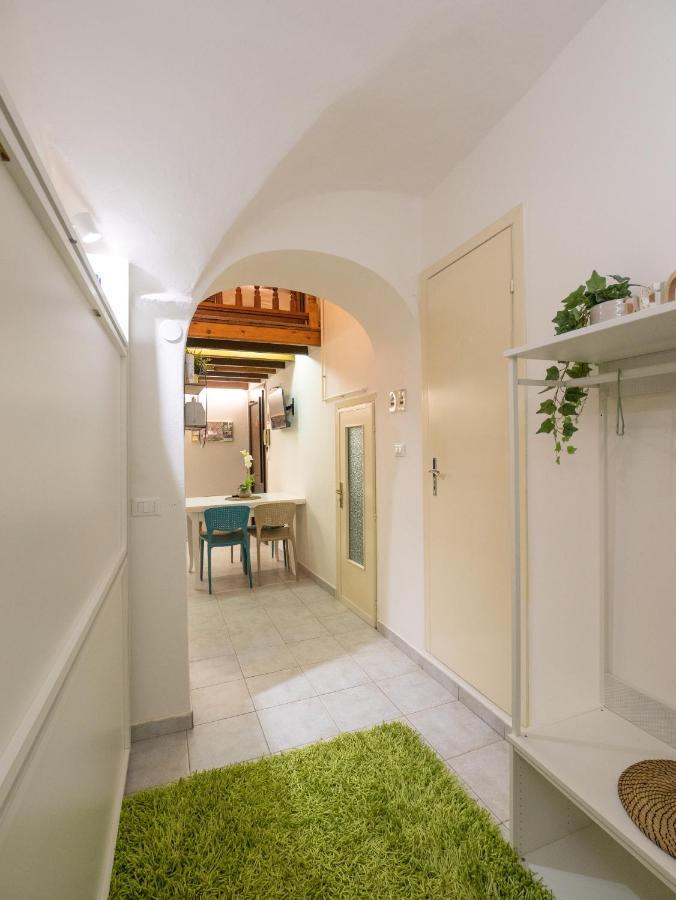 Casa Iryna Apartment Пиетра Лигуре Екстериор снимка
