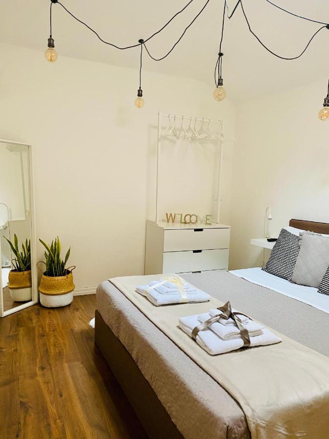 Casa Iryna Apartment Пиетра Лигуре Екстериор снимка